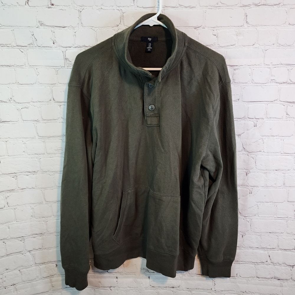 Men's Gap button-up sweater, size XL